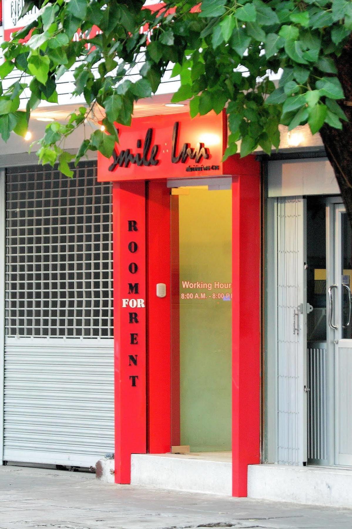בנגקוק Smile Inn מראה חיצוני תמונה
